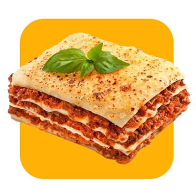 Lasanha assada com molho e queijo